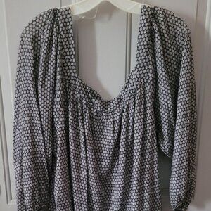NWT's Chaps Navy & White Daisy Floral Peasant Top with Ruffled Bottom Size 2X